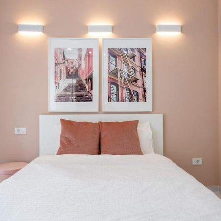 Fantastic City Center Apartment Bukarest Eksteriør billede